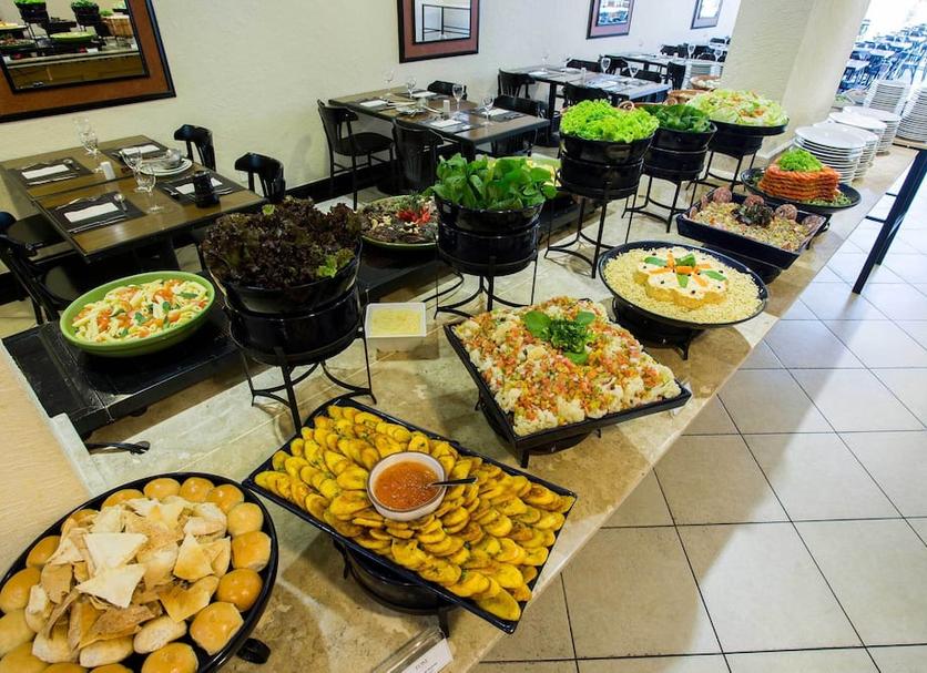 Buffet Photo