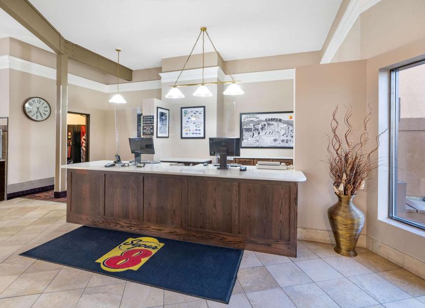 Front desk Photo