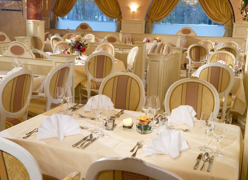 Banquet hall Photo