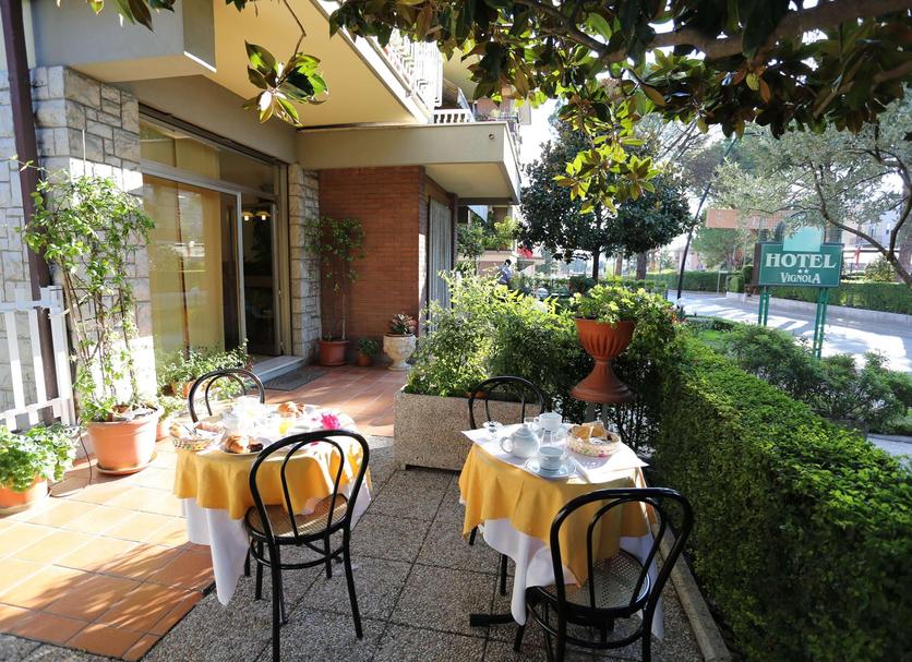 Restaurant Photo