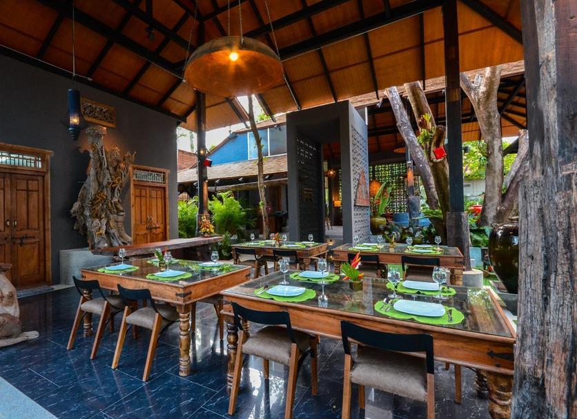 Restaurant Photo
