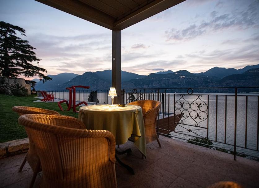 Balcony Photo