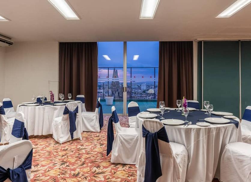Banquet hall Photo