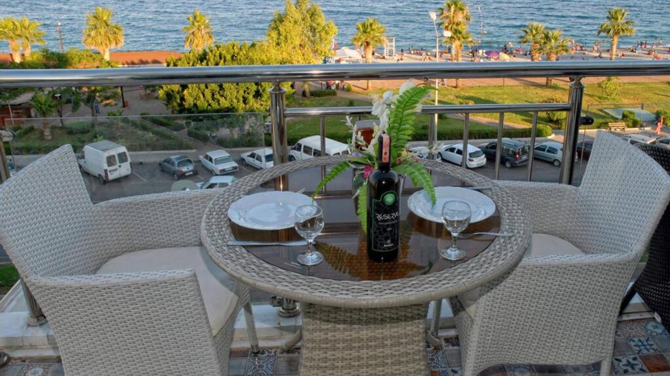 Sea Side Hotel