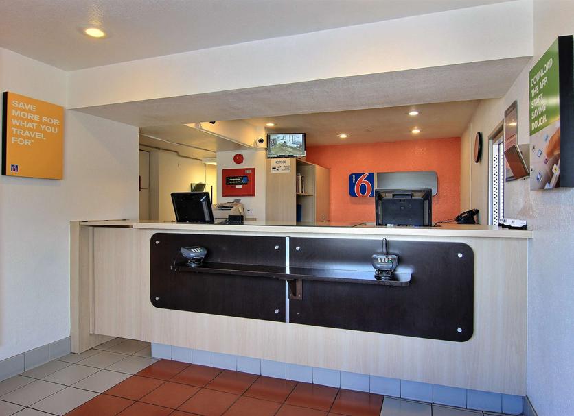 Front desk Photo