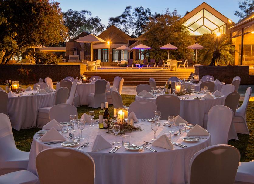 Banquet hall Photo