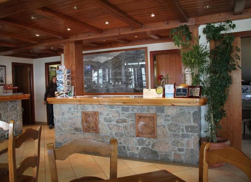 Front desk Photo