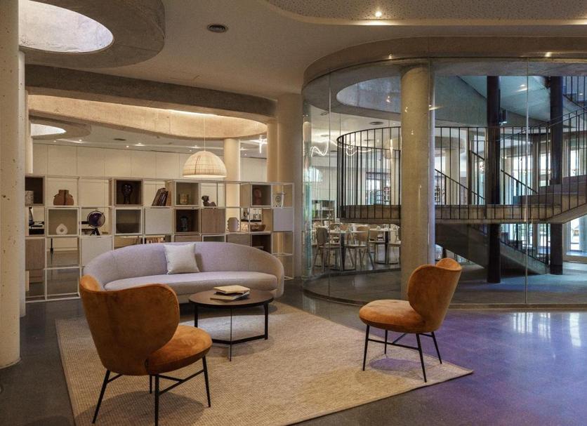 Lobby Photo