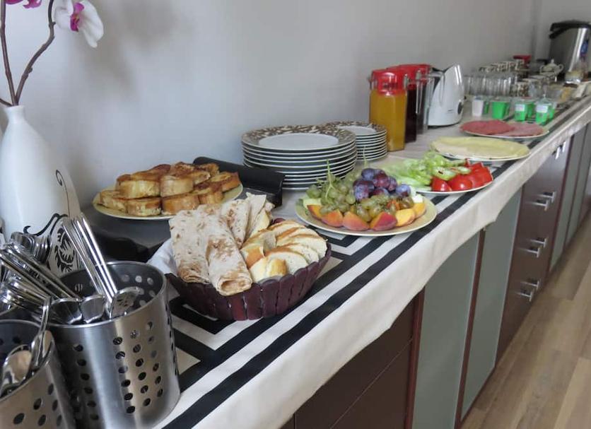 Buffet Photo