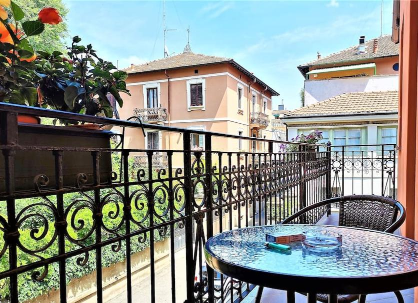 Balcony Photo