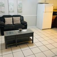 Cheap 1 bedroom apt close to downtown