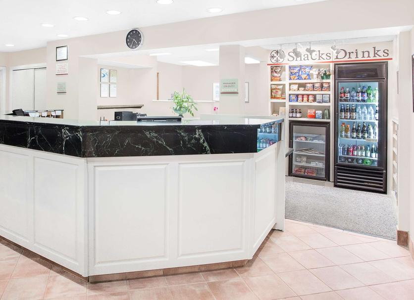 Front desk Photo