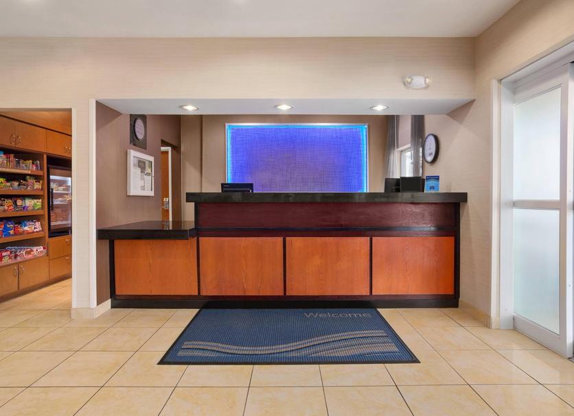 Front desk Photo