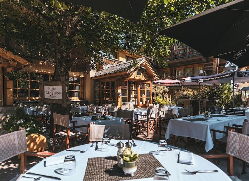 Restaurant Photo