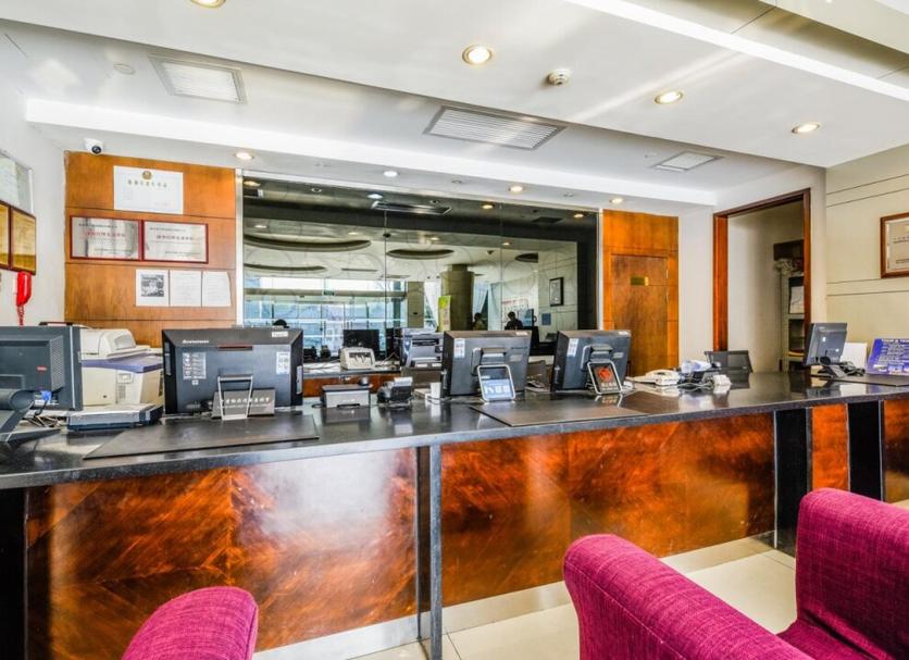 Front desk Photo