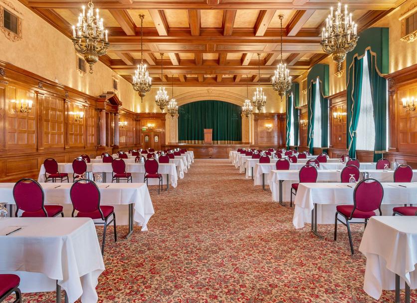 Banquet hall Photo