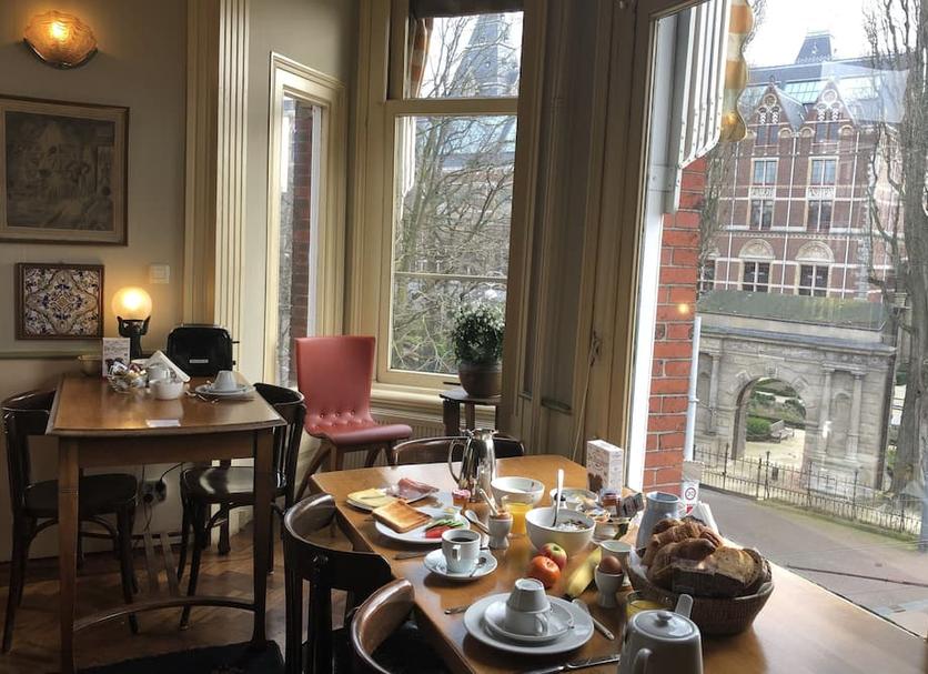Dining room Photo