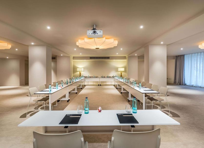 Conference room Photo