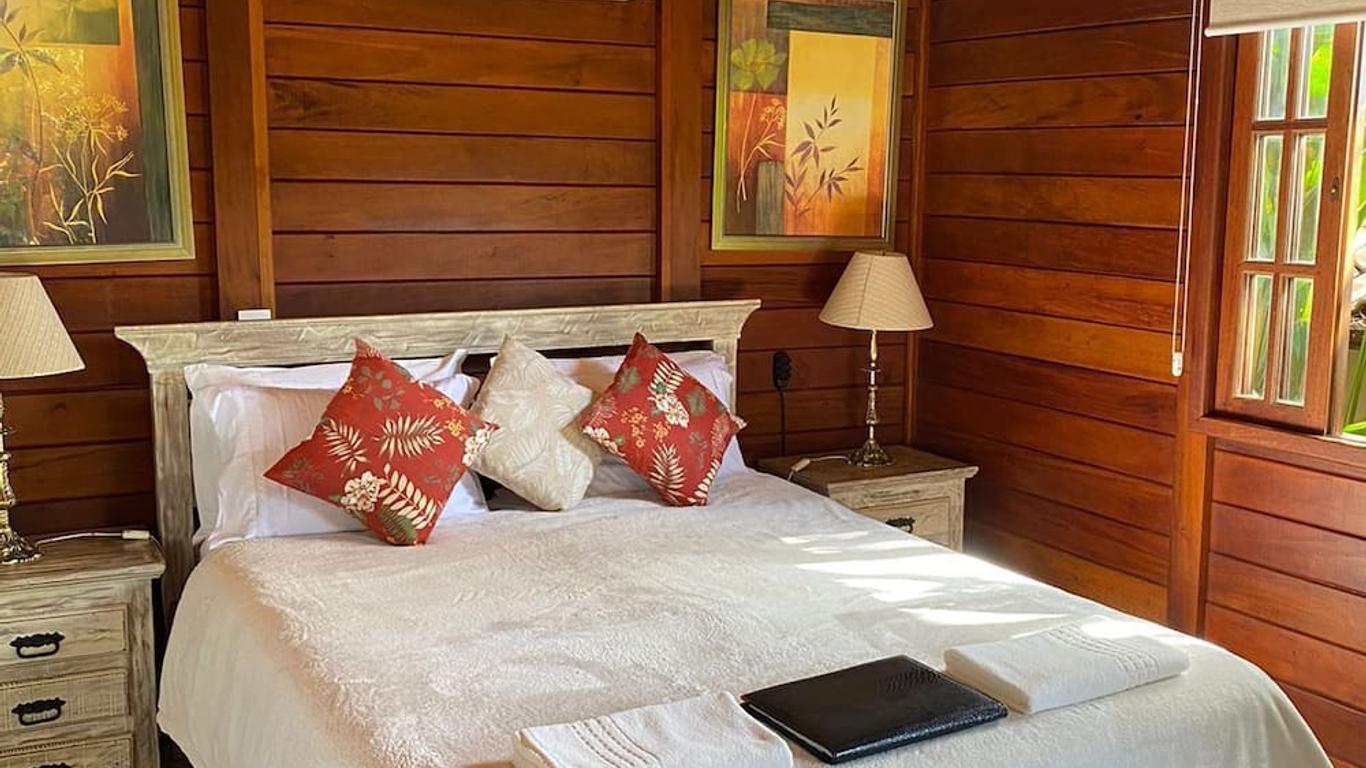 Aratinga inn