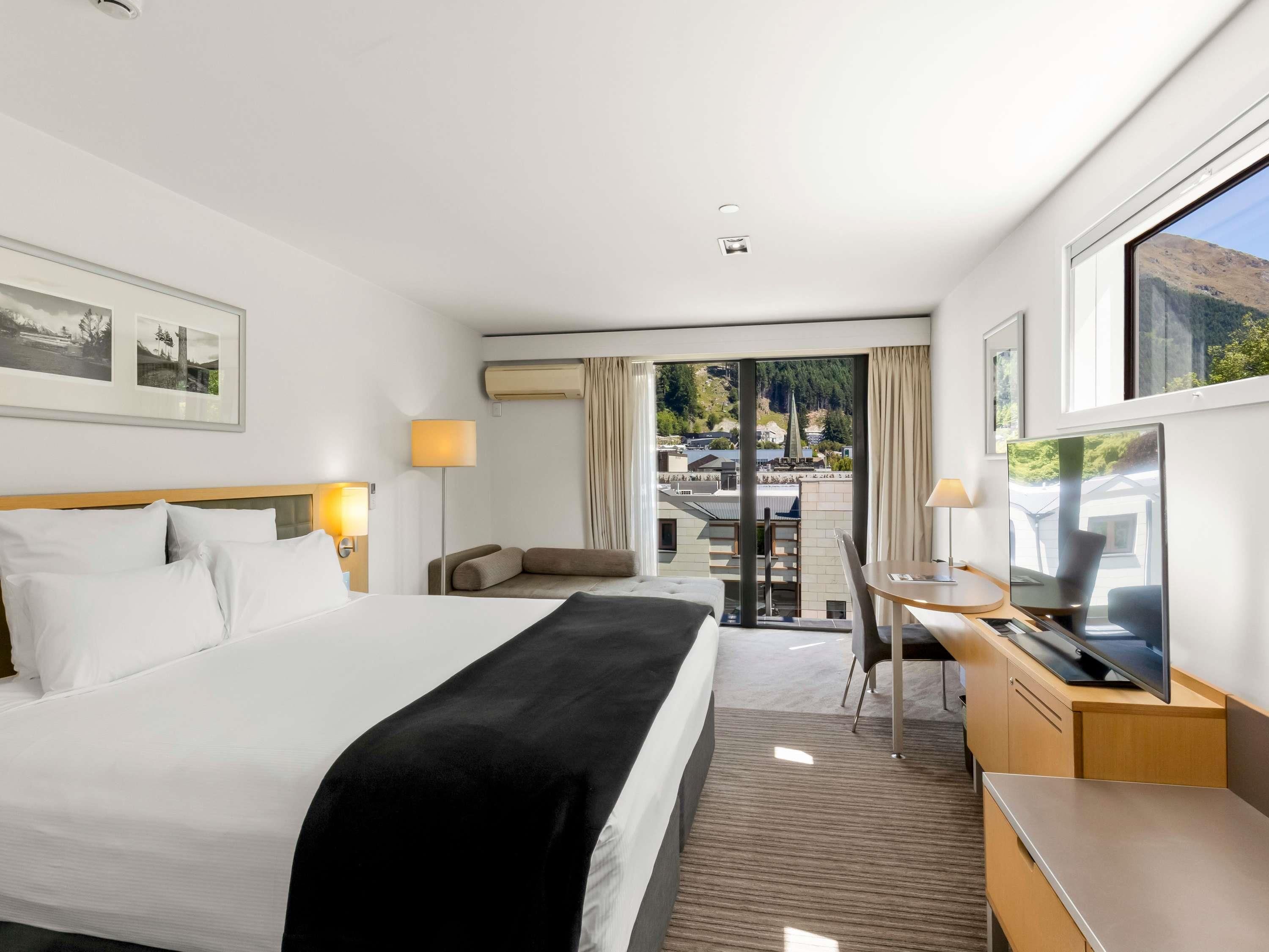Novotel Queenstown Lakeside