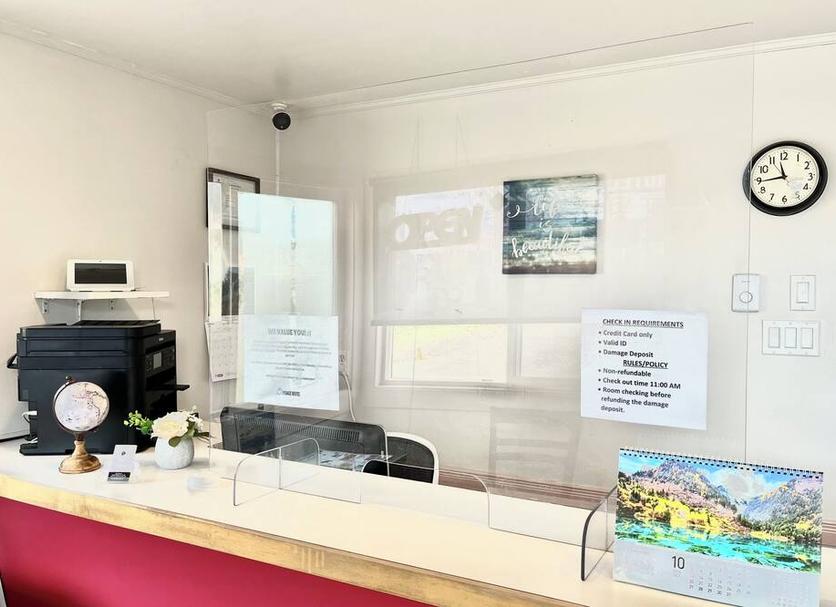 Front desk Photo