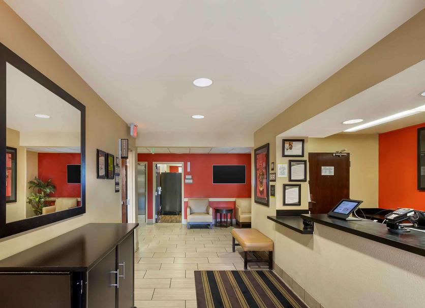 Front desk Photo