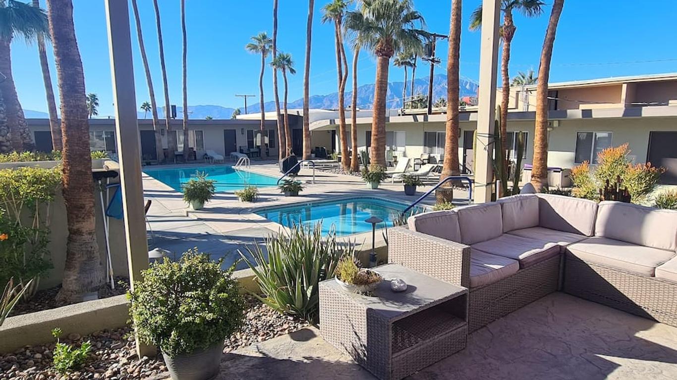 Lido Palms Resort & Spa