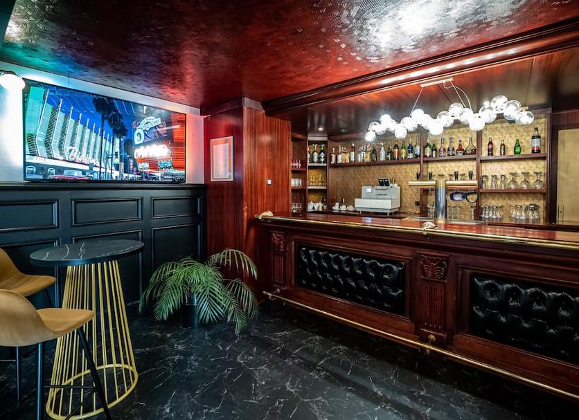 Bar Photo