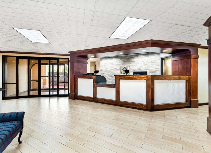 Front desk Photo