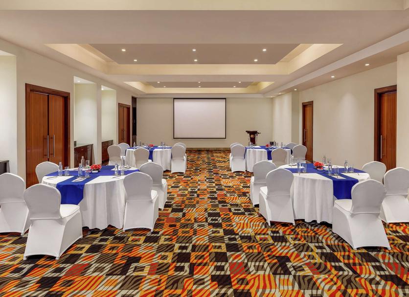 Banquet hall Photo