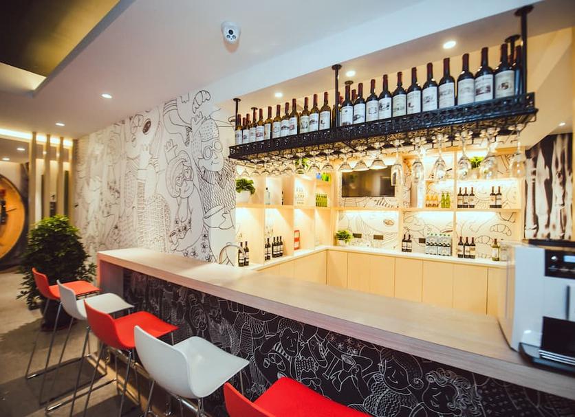 Bar Photo