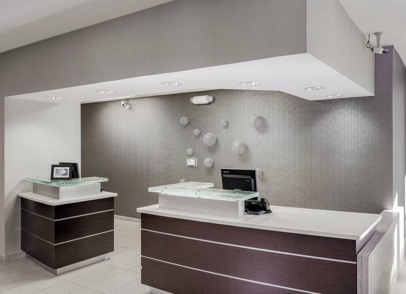 Front desk Photo