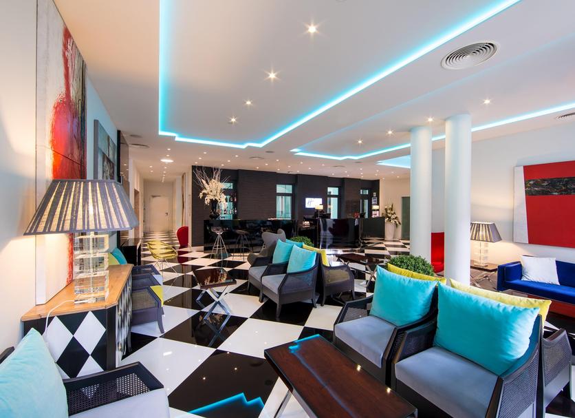 Lounge Photo