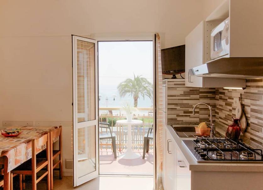 Kitchen Photo
