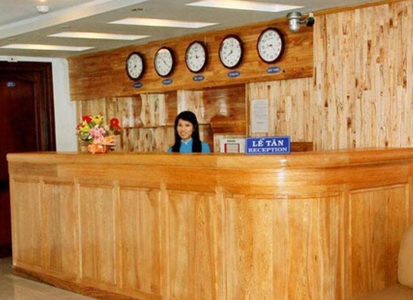Front desk Photo