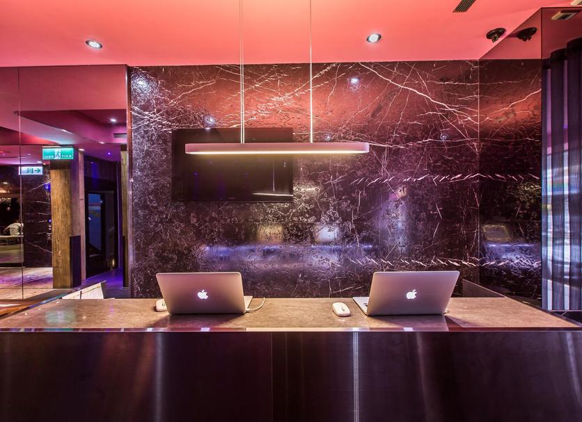 Front desk Photo