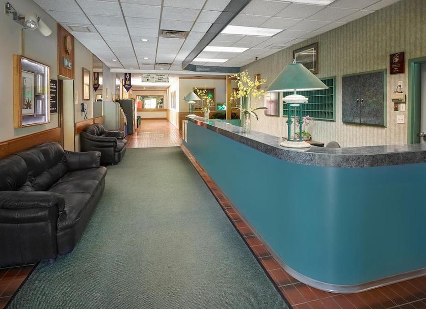Front desk Photo