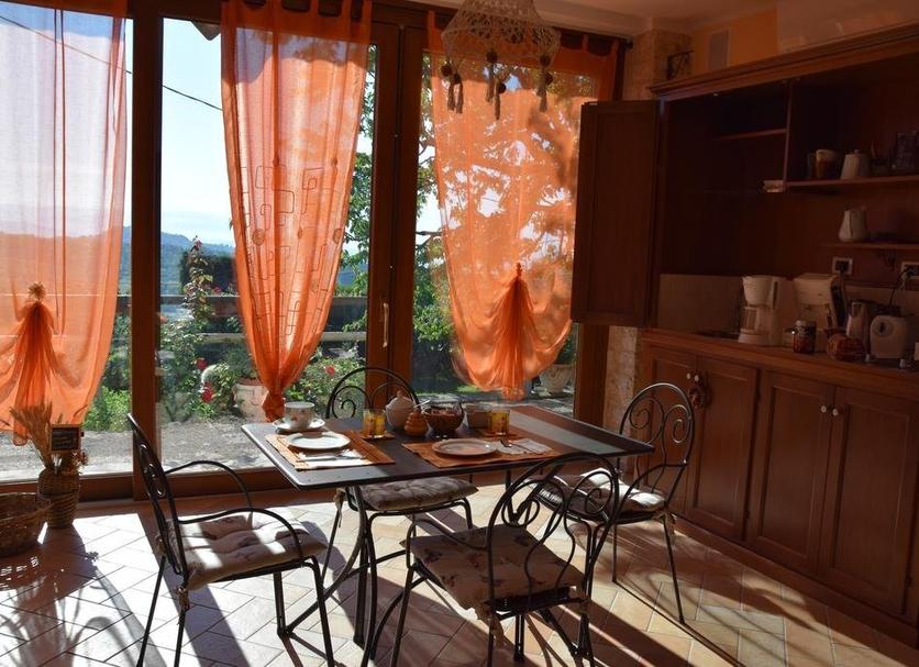 Dining room Photo