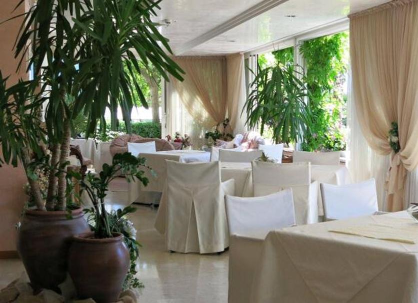Banquet hall Photo