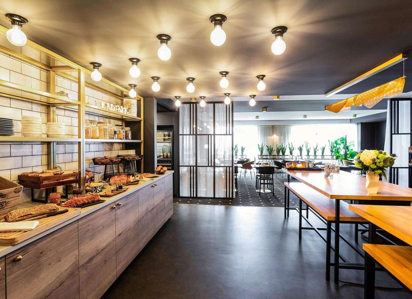 Restaurant Photo
