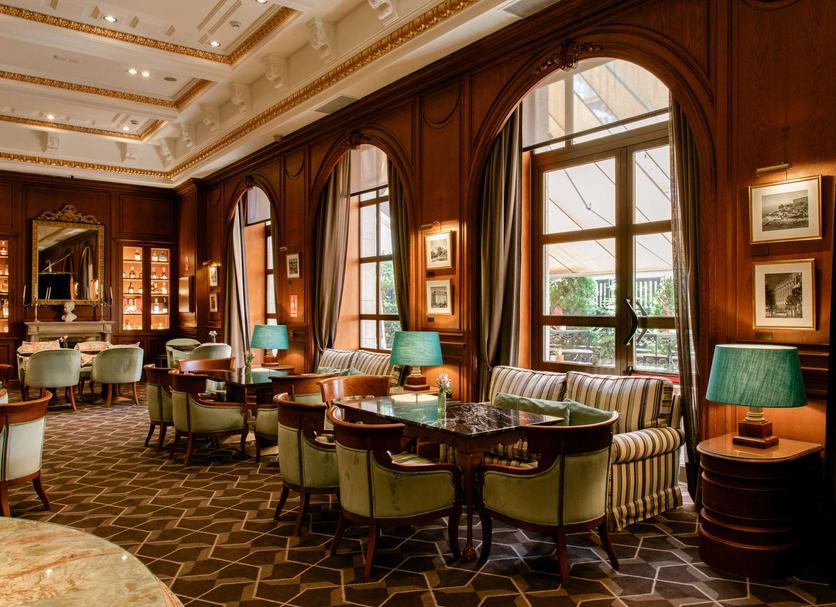 Restaurant Photo