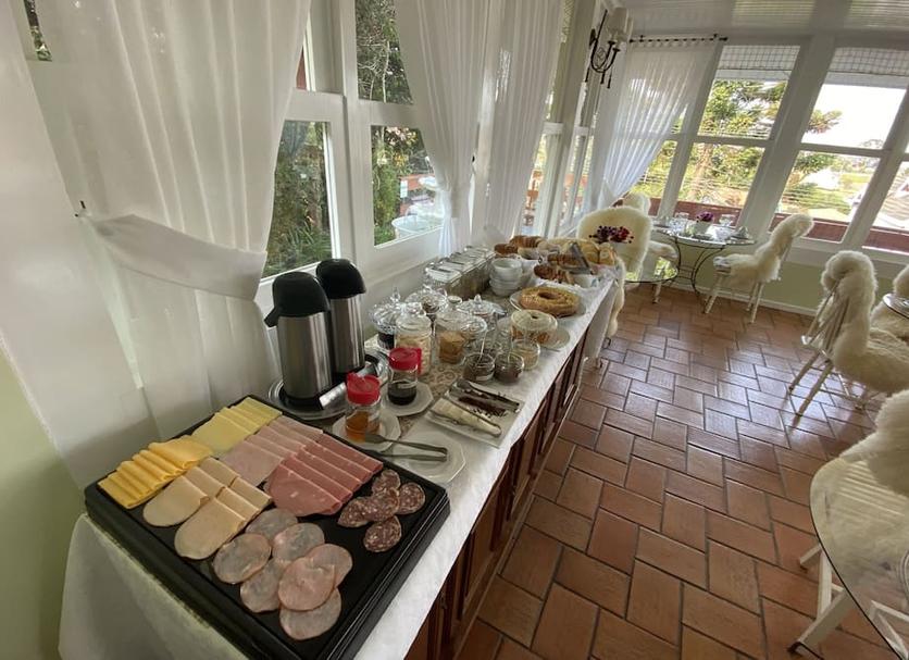 Buffet Photo