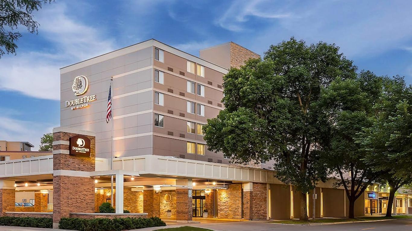 DoubleTree by Hilton Madison Downtown