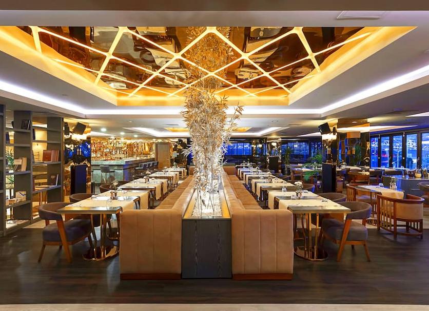 Restaurant Photo