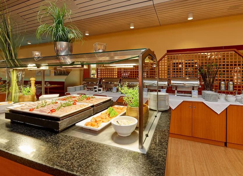 Buffet Photo