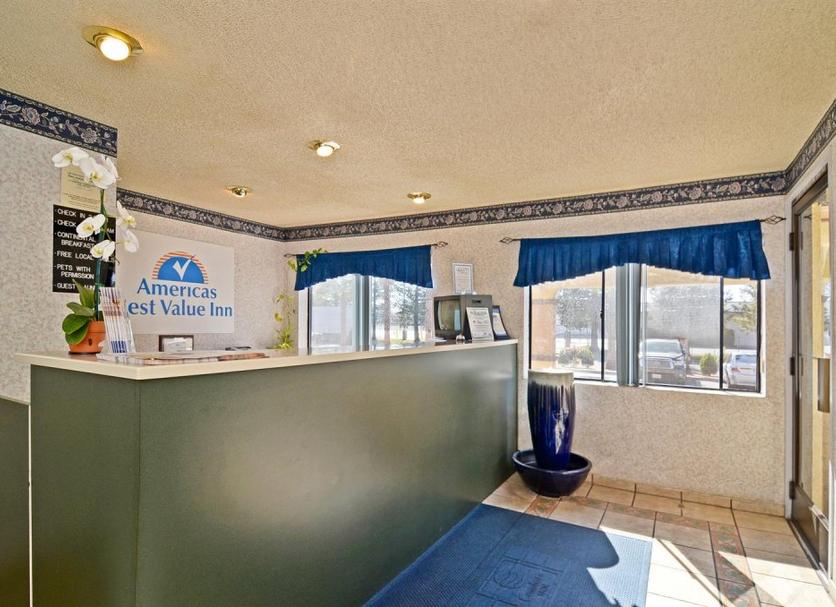 Front desk Photo