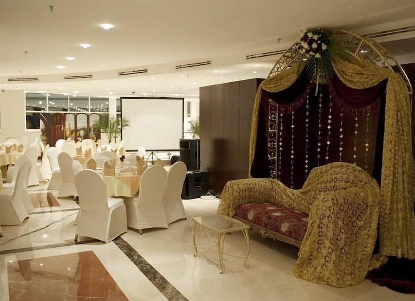 Banquet hall Photo