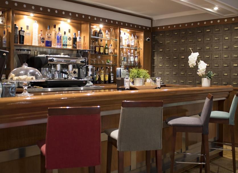 Bar Photo