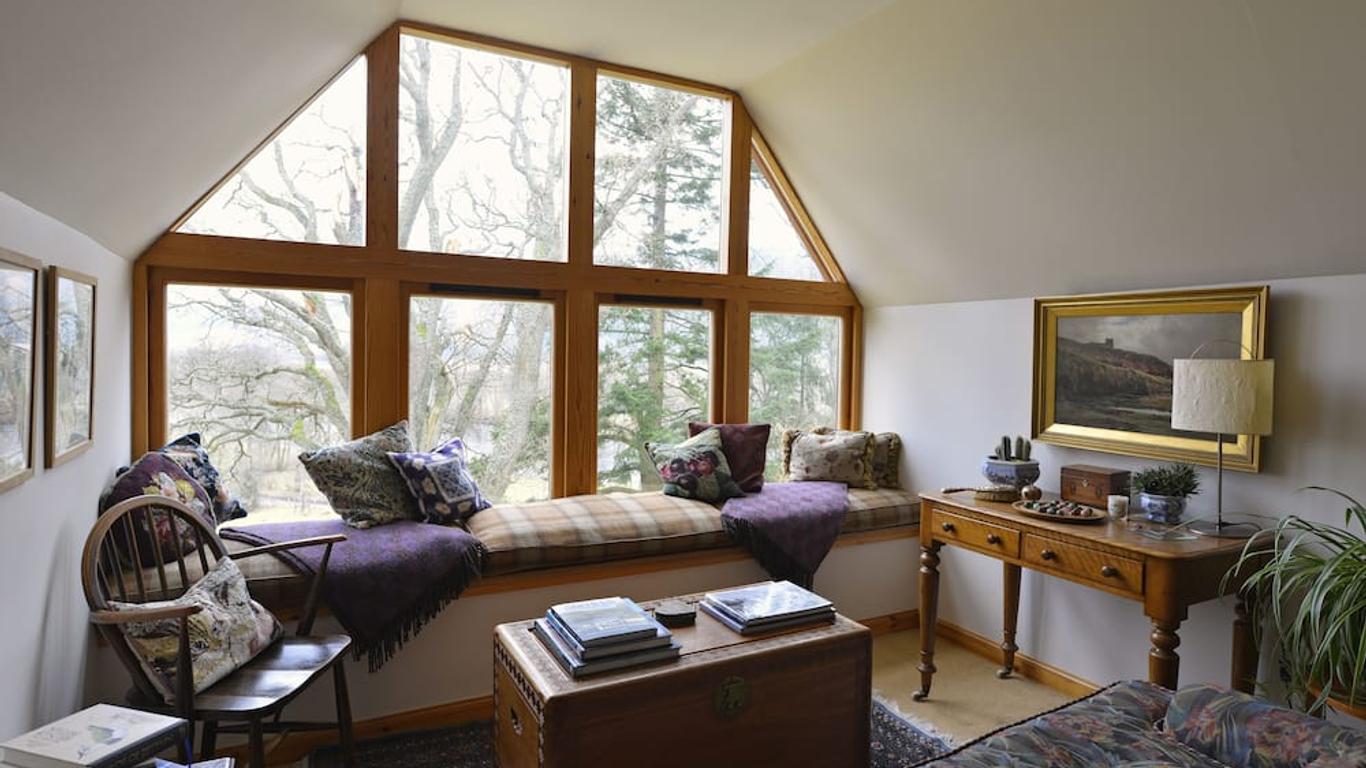 Brae House