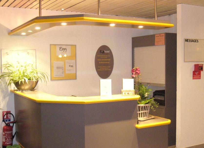 Front desk Photo